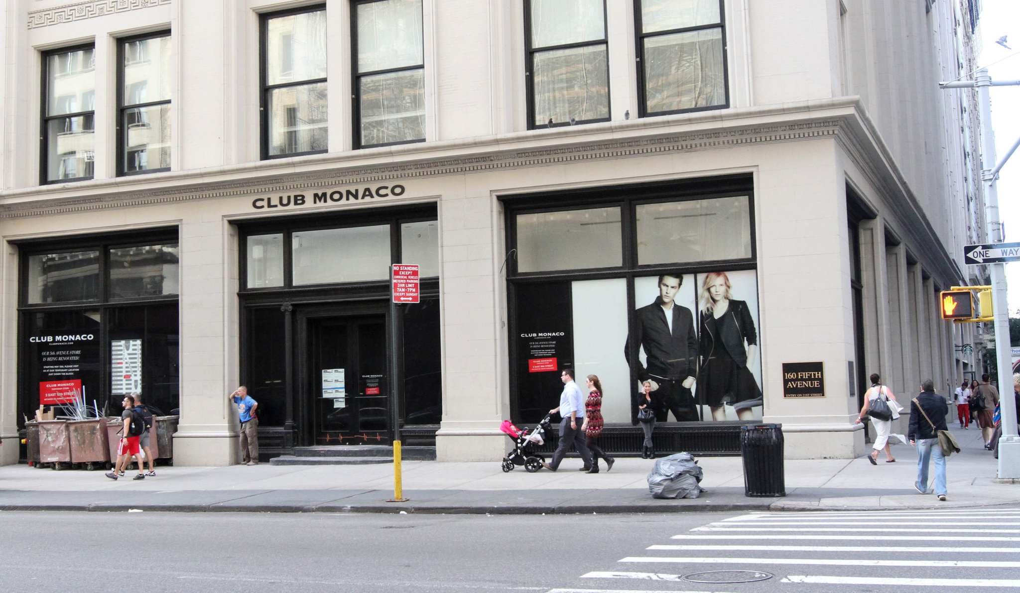 Ralph Lauren bán Club Monaco: Các công ty thời trang lớn đang tập trung vào  thương hiệu cốt lõi  | Thời Trang, sáng tạo và kinh  doanh