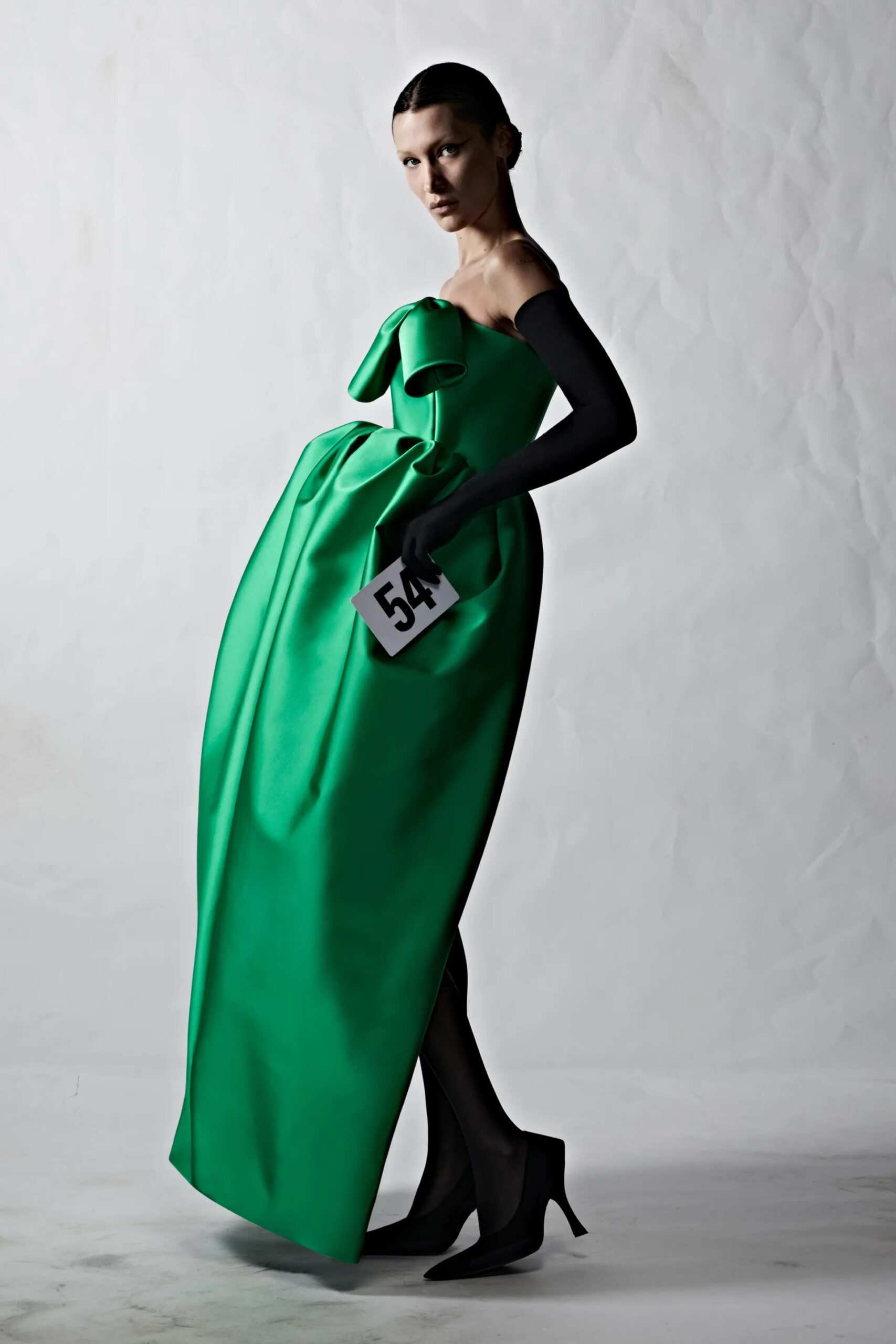 Balenciaga Haute Couture FallWinter 2022 Đa vũ trụ thời trang của Demna   StyleRepublikcom  Thời Trang sáng tạo và kinh doanh